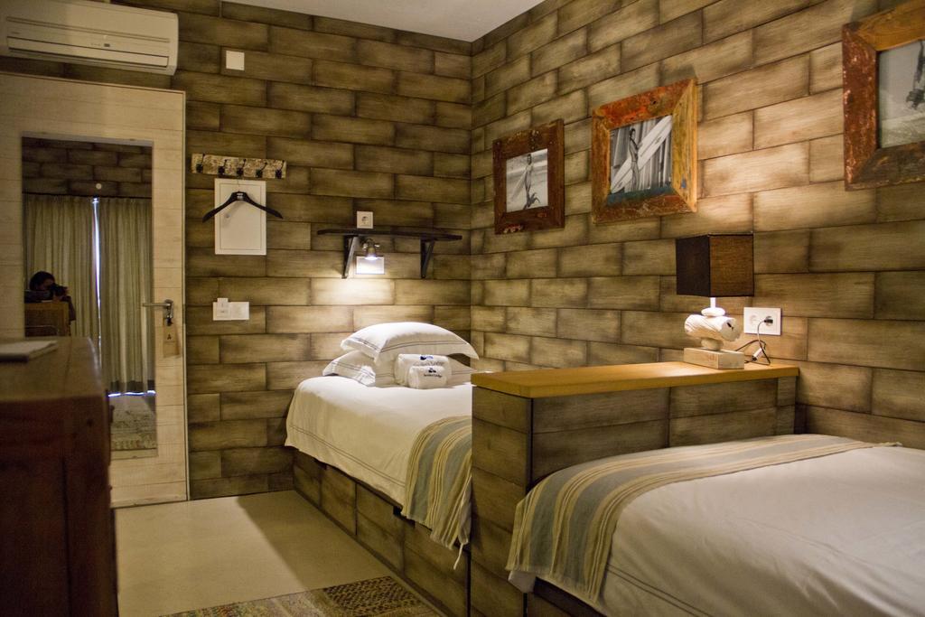 Surfers Lodge Peniche Dış mekan fotoğraf