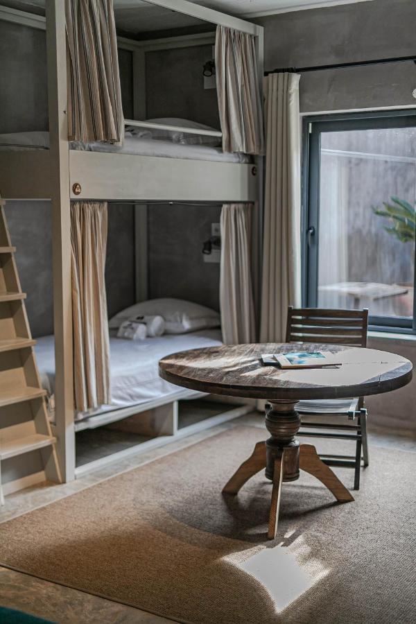Surfers Lodge Peniche Dış mekan fotoğraf